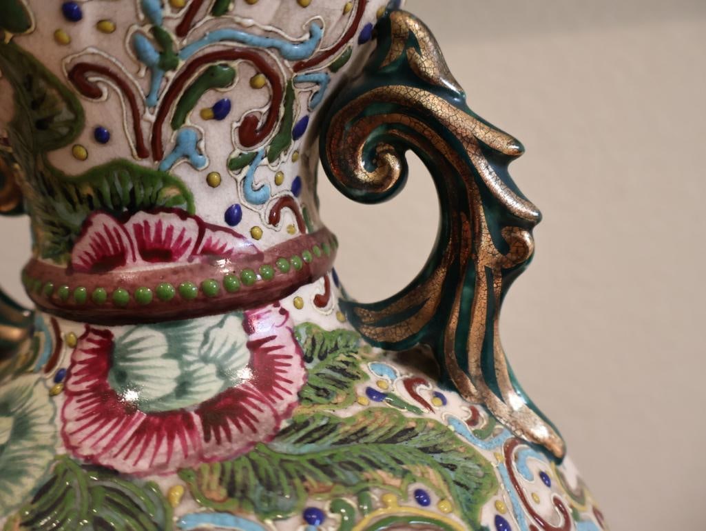 Large Antique Satsuma Style Moriage Iris Vase - 9