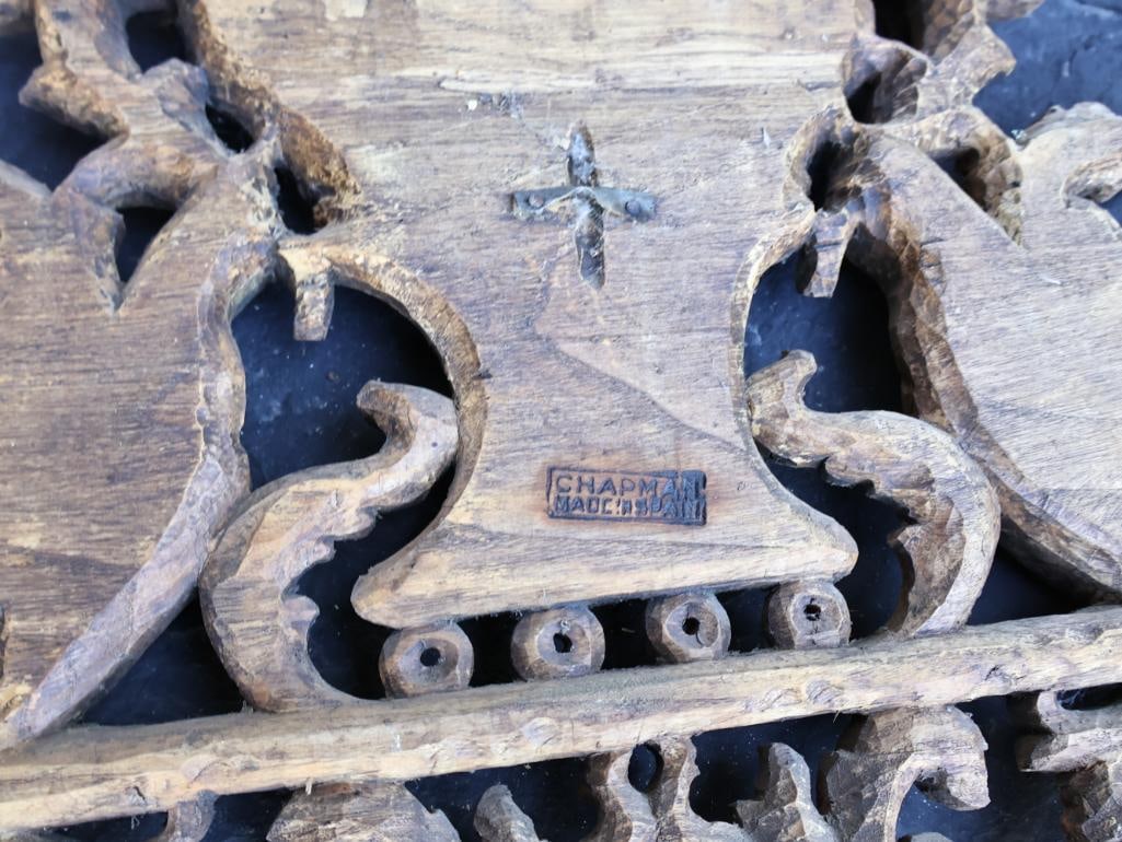 Carved Wood Ornate Pediment and Carving of Three Wise Men - 7