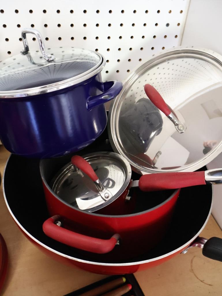 Large Lot of Pots and Pans, Including Le Creuset - 8