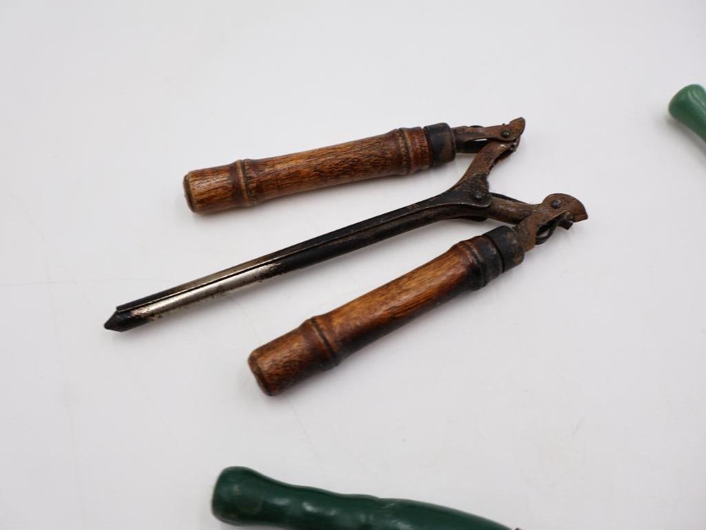 Collection of Antique and Vintage Hair Curling Irons, Razors & Barber Tools - 5