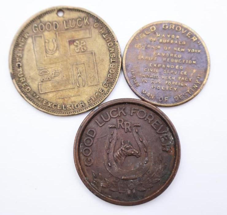Antique and Vintage Curios Lot Stratford Pocket Watch, Advertising Tokens, Clock & Vanity Items - 9
