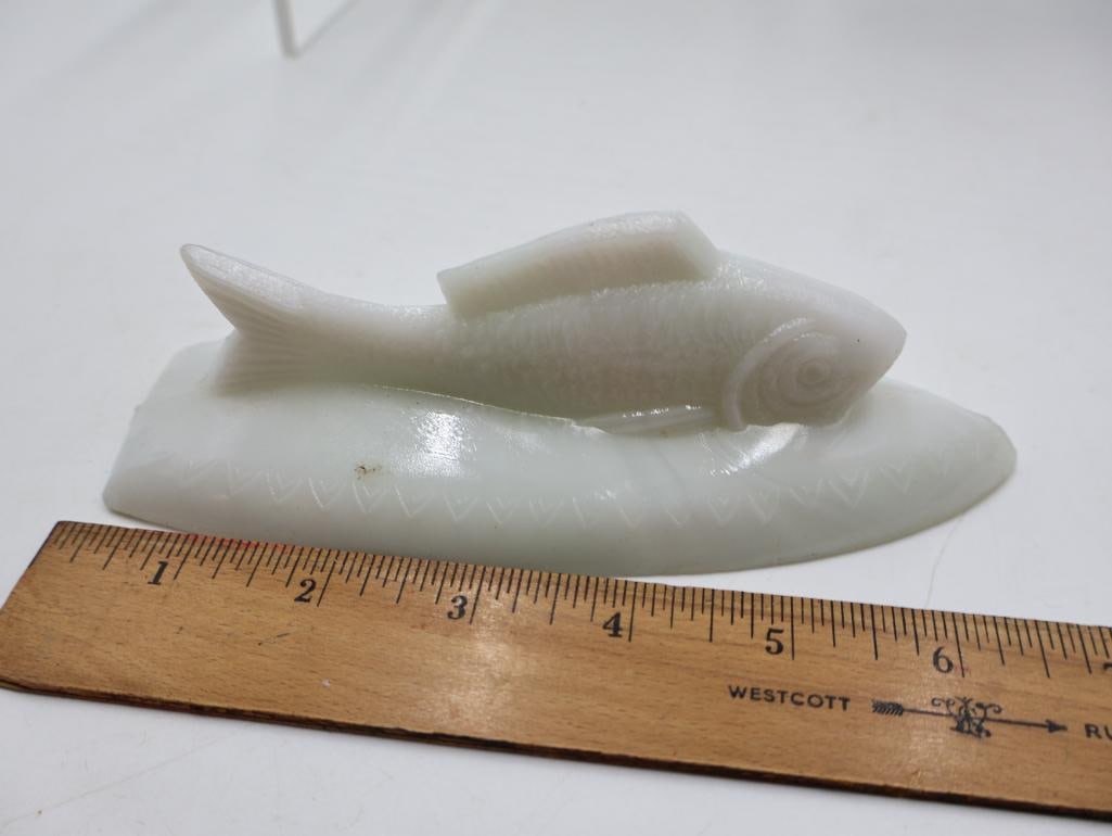 Antique Milk Glass Animal Dishes and Wire Basket Collection - 9