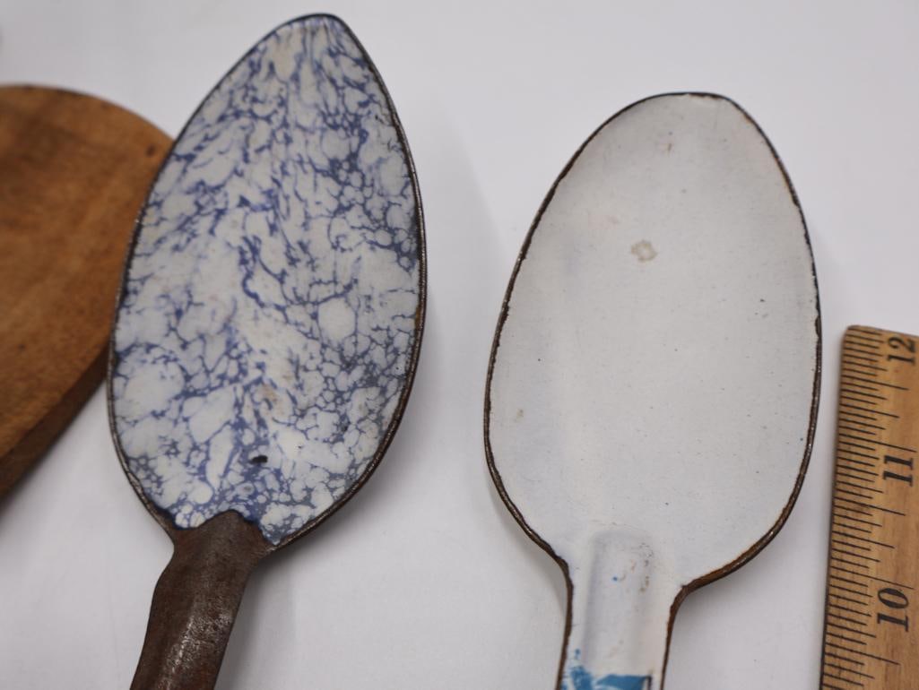 Vintage Primitive Kitchen Utensil Collection Wood and Enamelware - 8