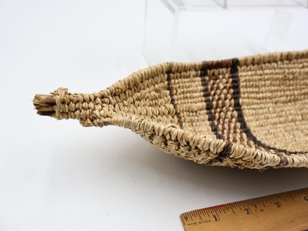 Vintage Shell Art Lighthouse Diorama and Handwoven Boat-Shaped Basket - 3