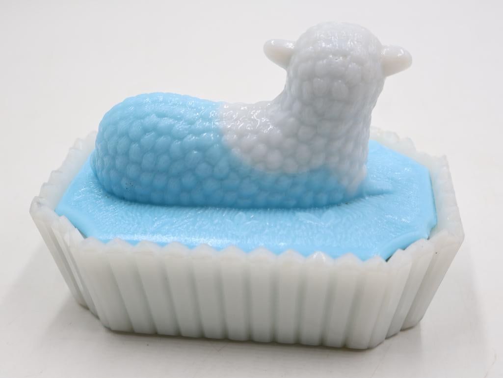 Vintage Westmoreland Blue and White Slag Milk Glass Covered Animal Dish Duo - 3