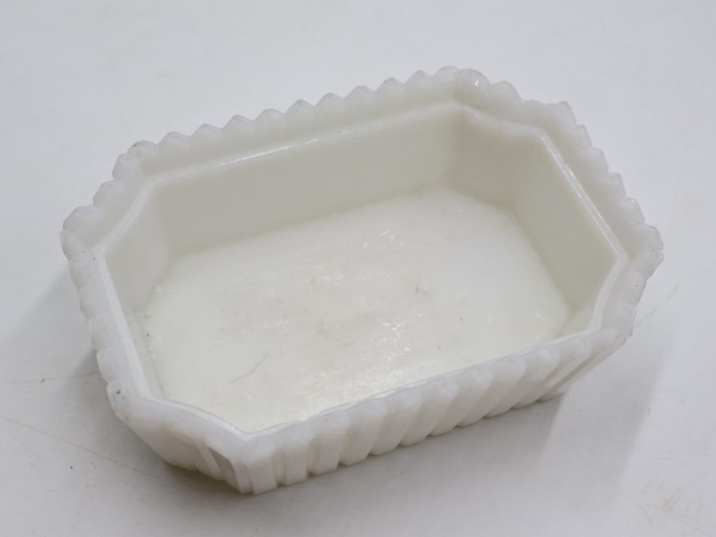 Vintage Westmoreland Blue and White Slag Milk Glass Covered Animal Dish Duo - 7