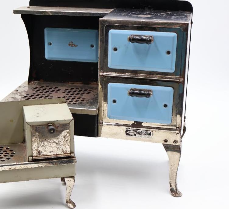 Vintage Wolverine Tin Litho Toy Kitchen Stove and Sink Blue Enamel Style - 2