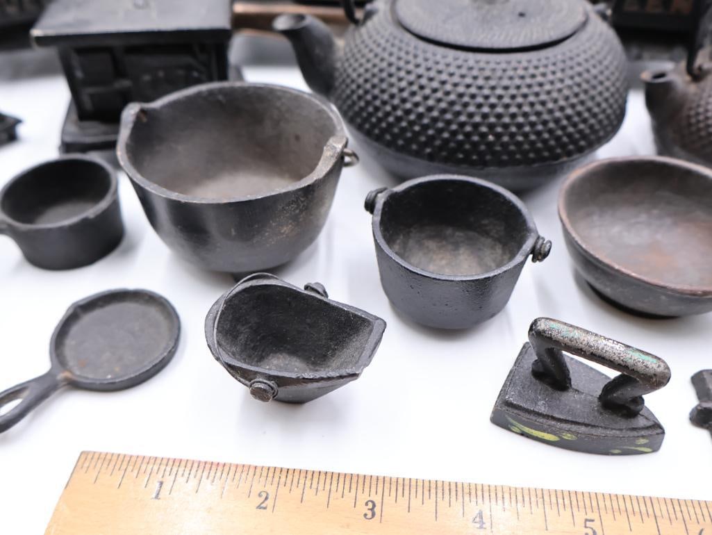 Antique Miniature Cast Iron Toy Stove Collection - 4
