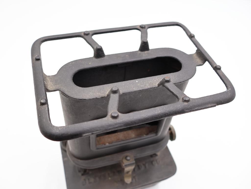 Antique Cleveland Foundry Co. kerosene sad iron heater stove - 8