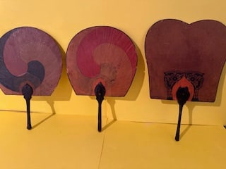 KOREAN LACQUER HAND SCREENS Wire ribbing between rice paper and painted with yin/yang symbols. Black (1 of 4)