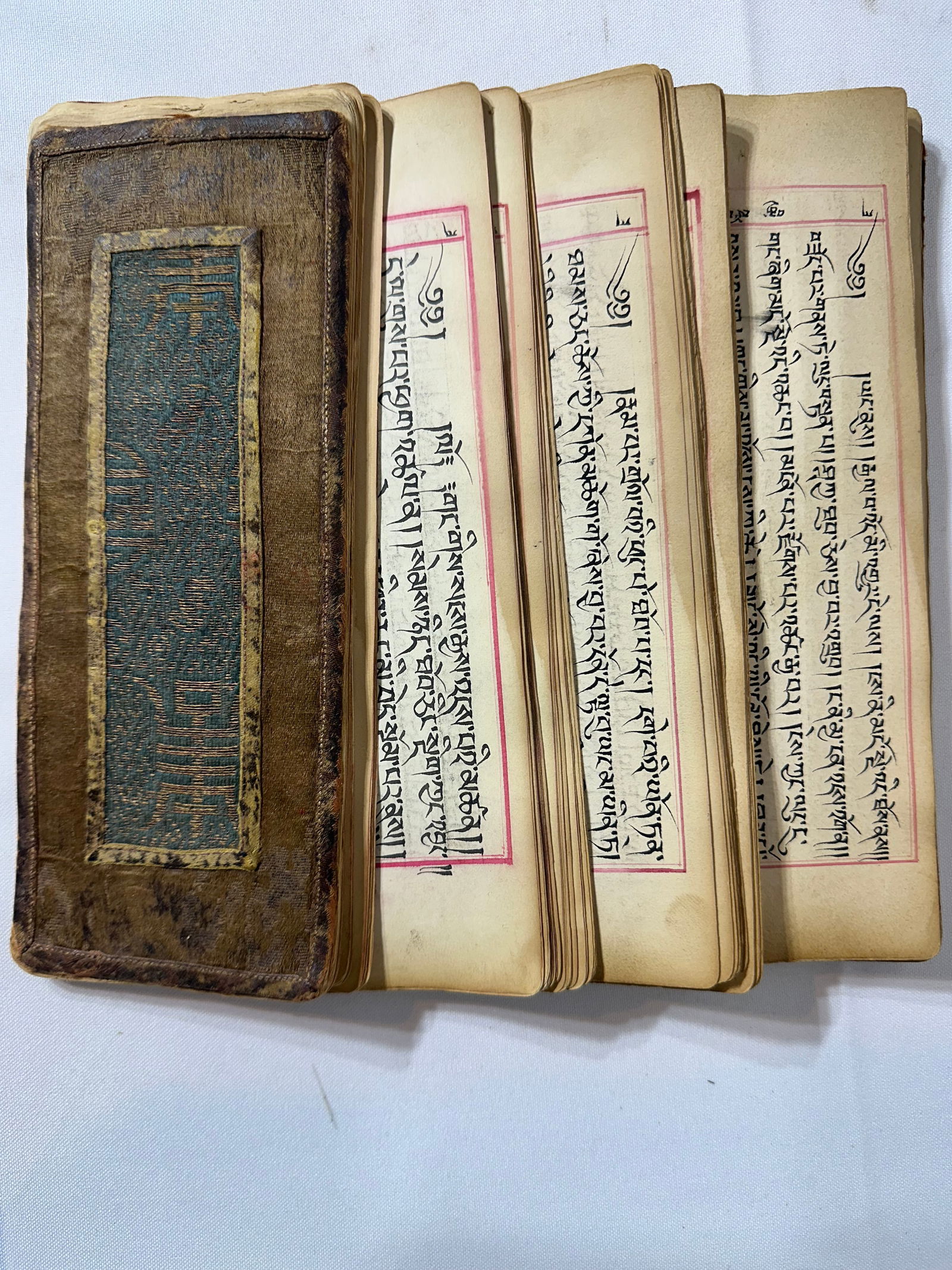 A Tibetan Prayer Book In Wooden Casing, 19th Century: Size