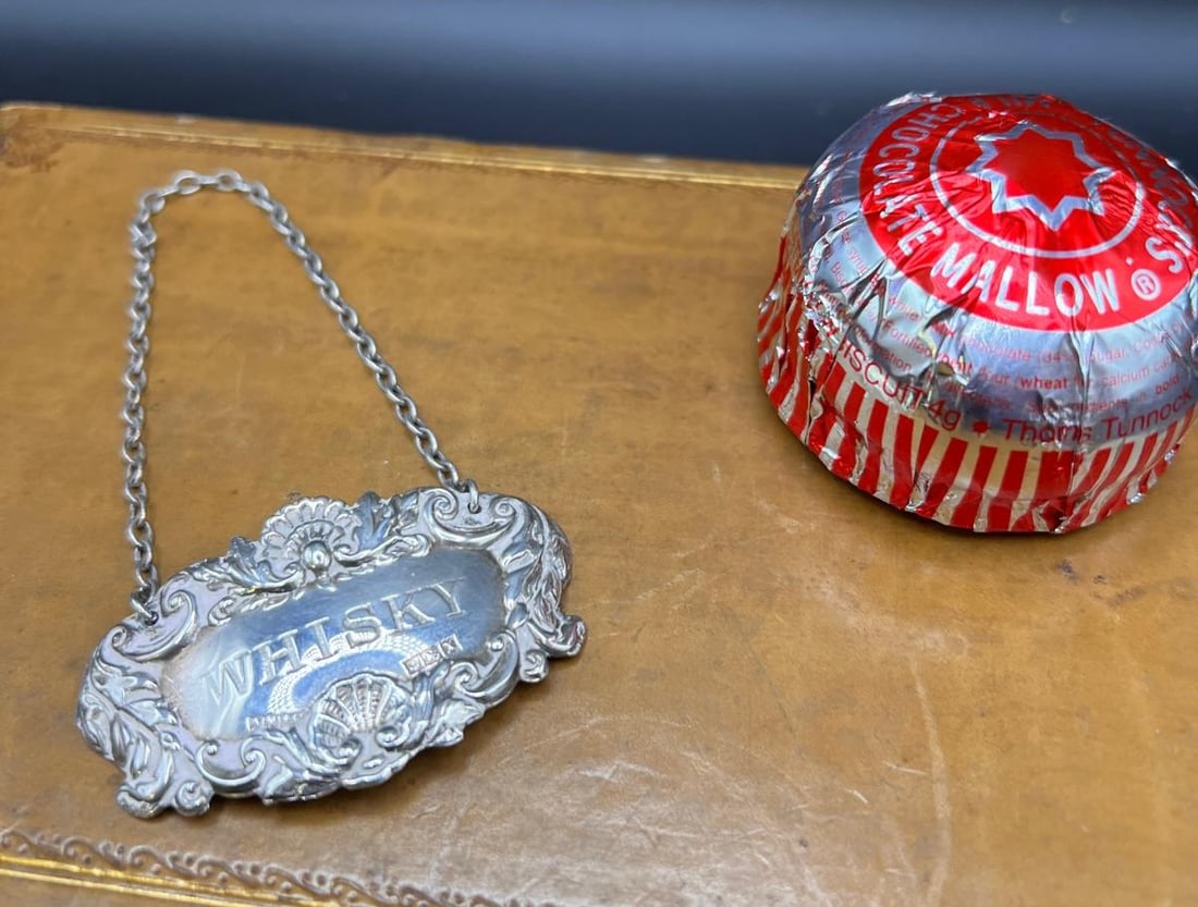 Silver Decanter Label - Whisky (1 of 2)