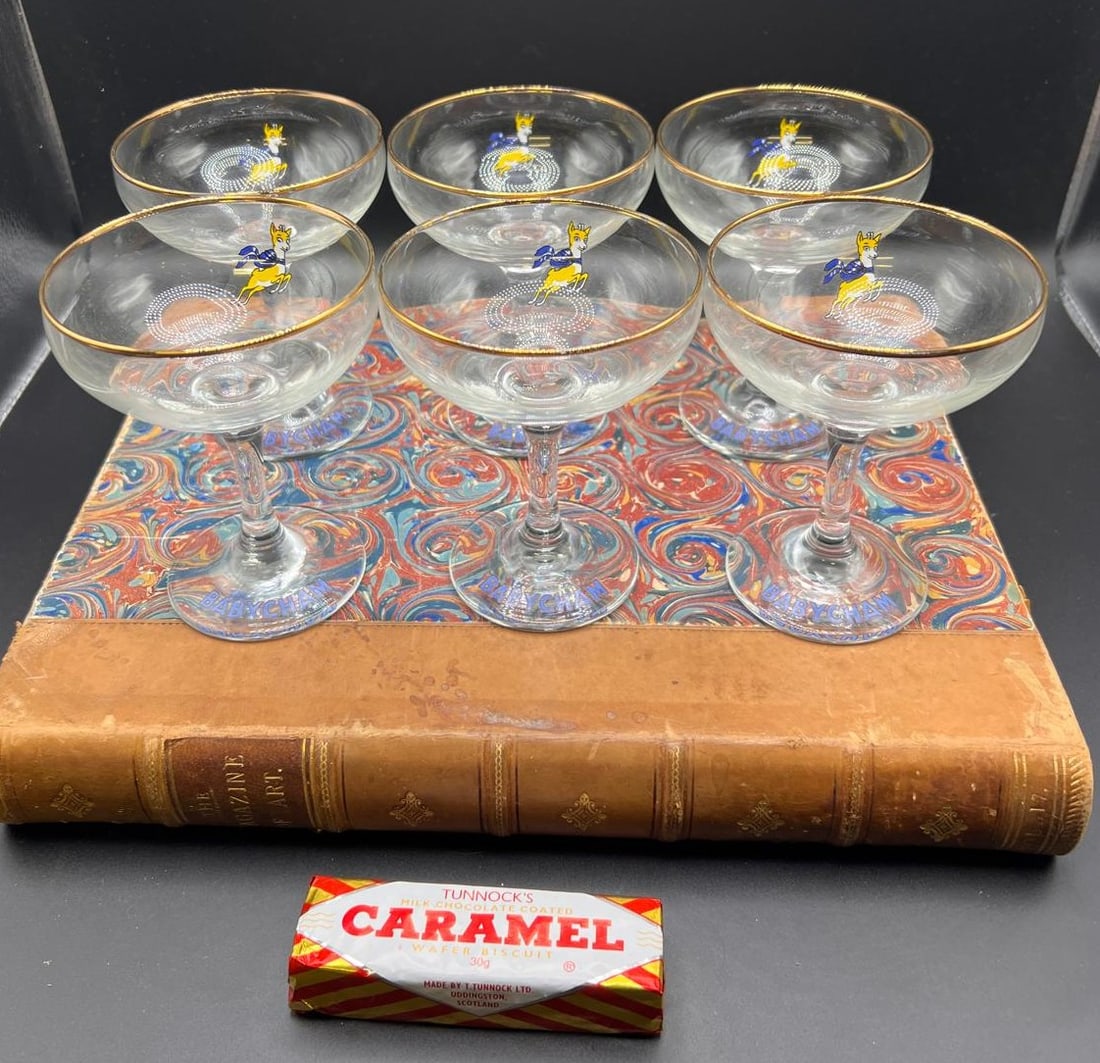 Six Vintage Babycham Glasses: Great for any home bar, this is an original set of six 1960s Babycham glassesAll in good condition
