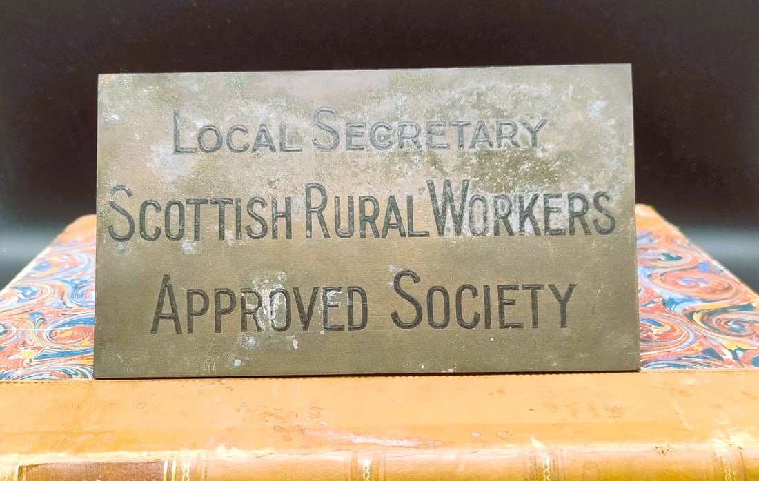 Small Vintage Brass Sign (1 of 2)