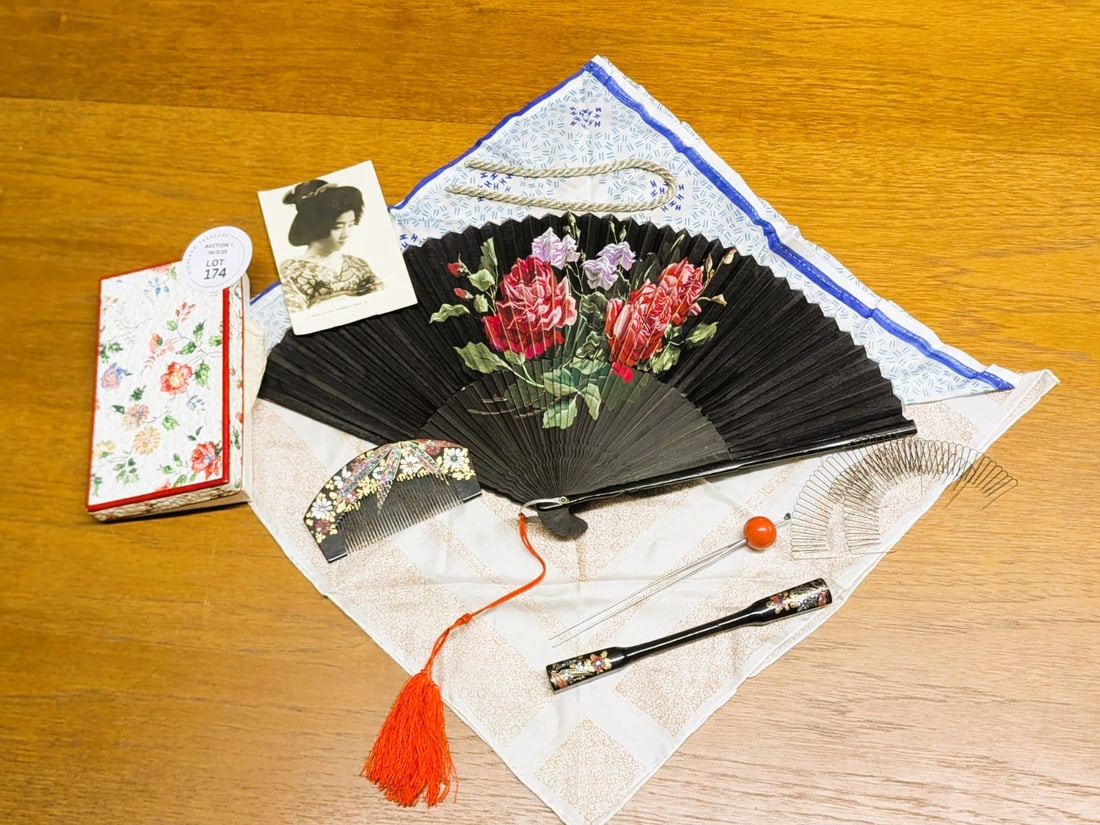 Beautiful Vintage Japenese Hair Collection: As a man it is hard to appreciate the amount of effort that women put into making their hair looking as fabulous as it does. When we took this piece in we marvelled at the care taken by the craftsmen 
