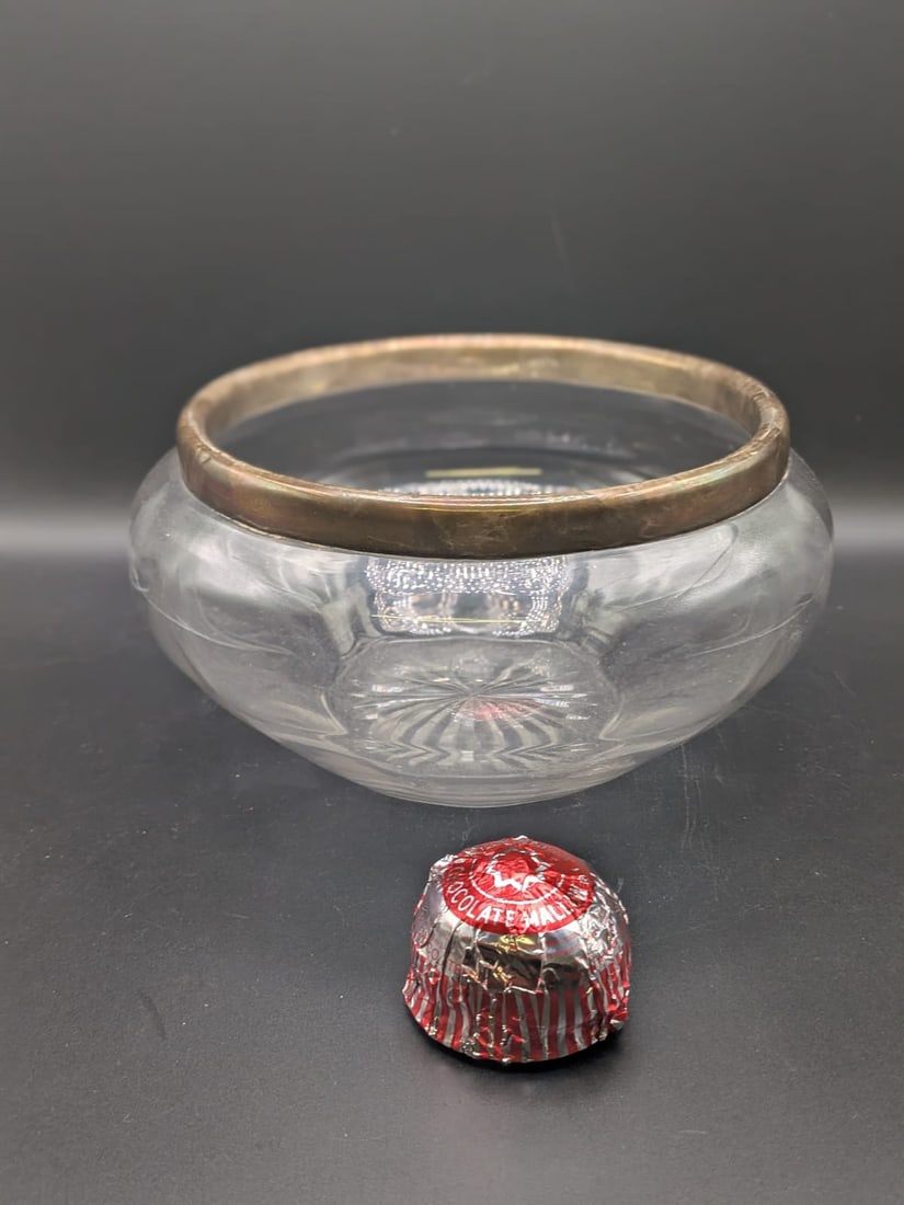 Sterling Silver Rimmed Crystal Bowl: No Reserve on this. Hallmarked for Birmingham -1908