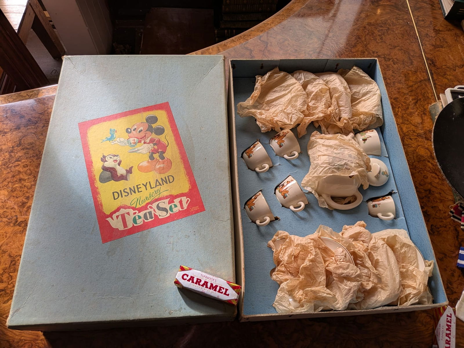 1930s VINTAGE BESWICK MADE DISNEYLAND NURSERY TEA SET (1 of 6)