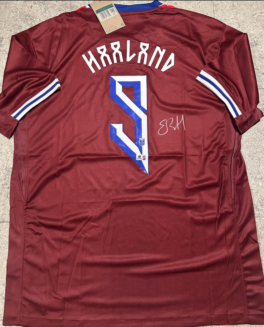Erling Haaland Norway National Team Autographed 2024 Nike Home Soccer Jersey coa: Erling Haaland Norway National Team Autographed 2024 Nike Home Soccer Jersey GA coa - Autograph Location & coa # may vary JERSEY SIZE EXTRA LARGE