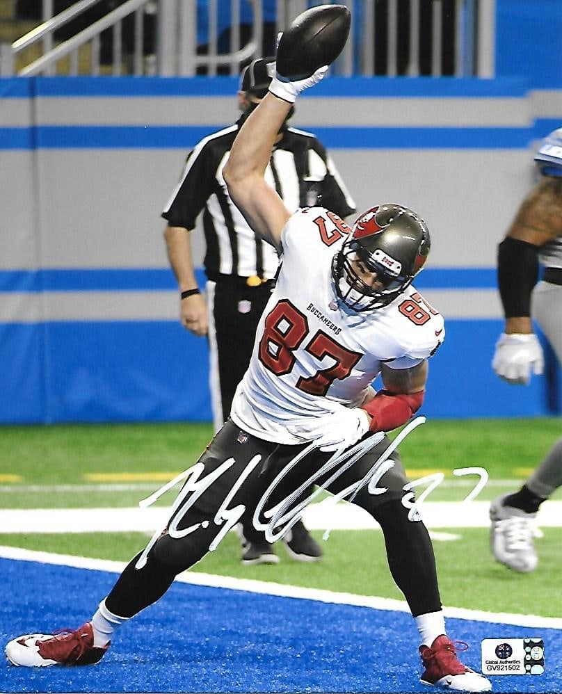 Rob Gronkowski Tampa Bay Buccaneers Autographed 8x10 Photo coa: Rob Gronkowski Tampa Bay Buccaneers Autographed 8x10 Photo GA coa - Autograph Location & coa # may vary