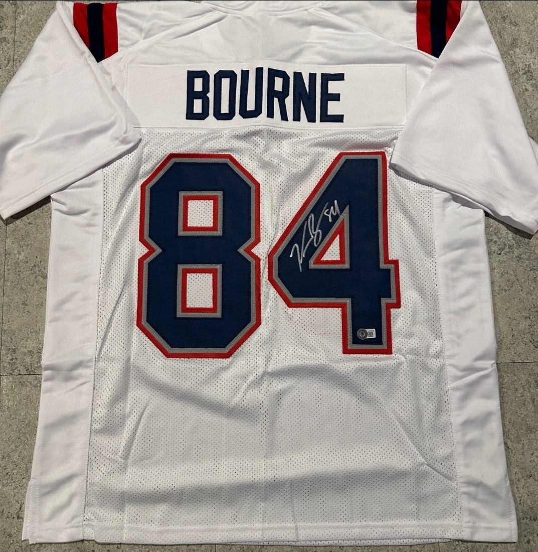 Kendrick Bourne New England Patriots Autographed Custom Football Jersey Hologram: Kendrick Bourne New England Patriots Autographed Custom Football Jersey Beckett Witnessed Hologram - Autograph Location & coa # may vary JERSEY SIZE EXTRA LARGE - CUSTOM JERSEY MEANS NO LOGOS, NO TEAM
