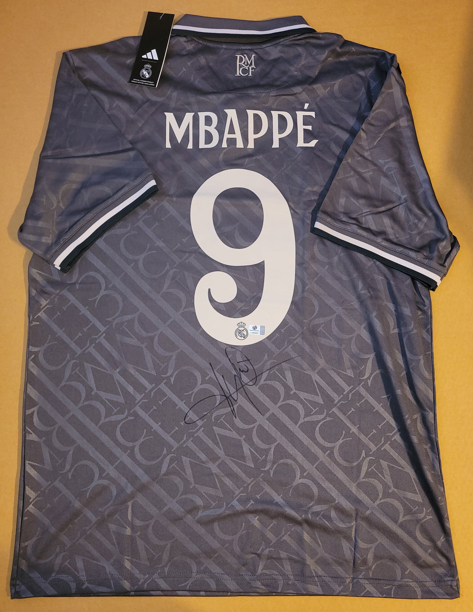 Kylian Mbappe Real Madrid Autographed 2024-25 Adidas Third Jersey coa: Kylian Mbappé Real Madrid Autographed 2024-25 Adidas Third Jersey GA coa - Autograph Location & coa # may vary JERSEY SIZE EXTRA LARGE