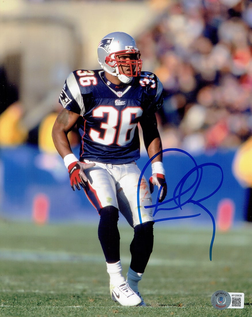 Lawyer Malloy New England Patriots Autographed 8x10 Photo Hologram: Lawyer Malloy New England Patriots Autographed 8x10 Photo Beckett Holo - Autograph Location may vary