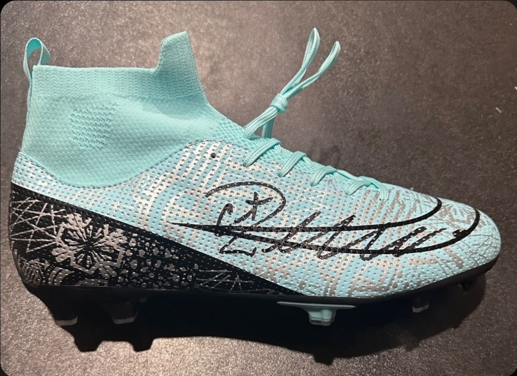 Cristiano Ronaldo Al-Nassr Autographed Nike Soccer Cleat coa (1 of 2)