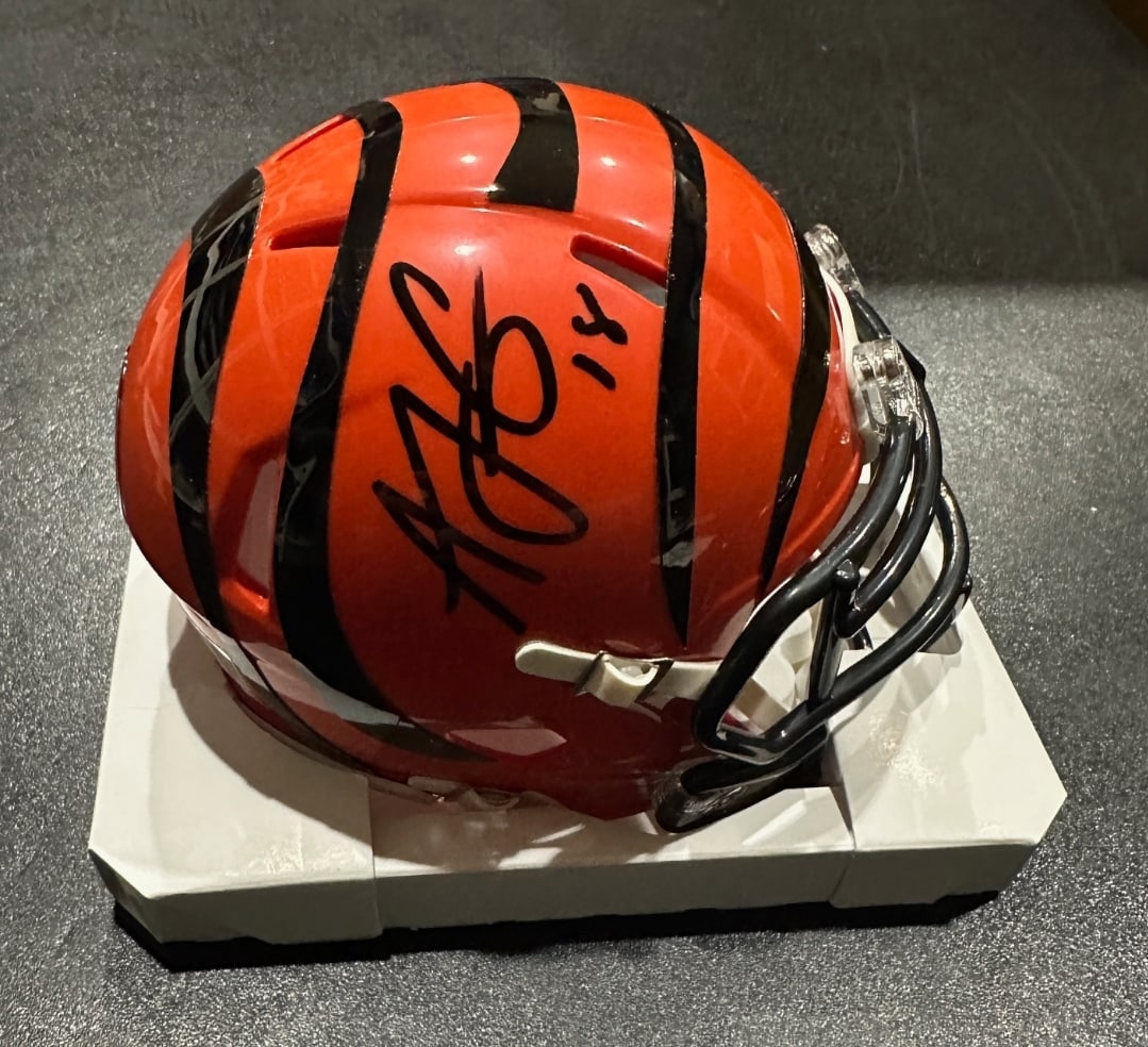 A.J. Green Cincinnatti Bengals Autographed Riddell Mini Helmet coa (1 of 2)