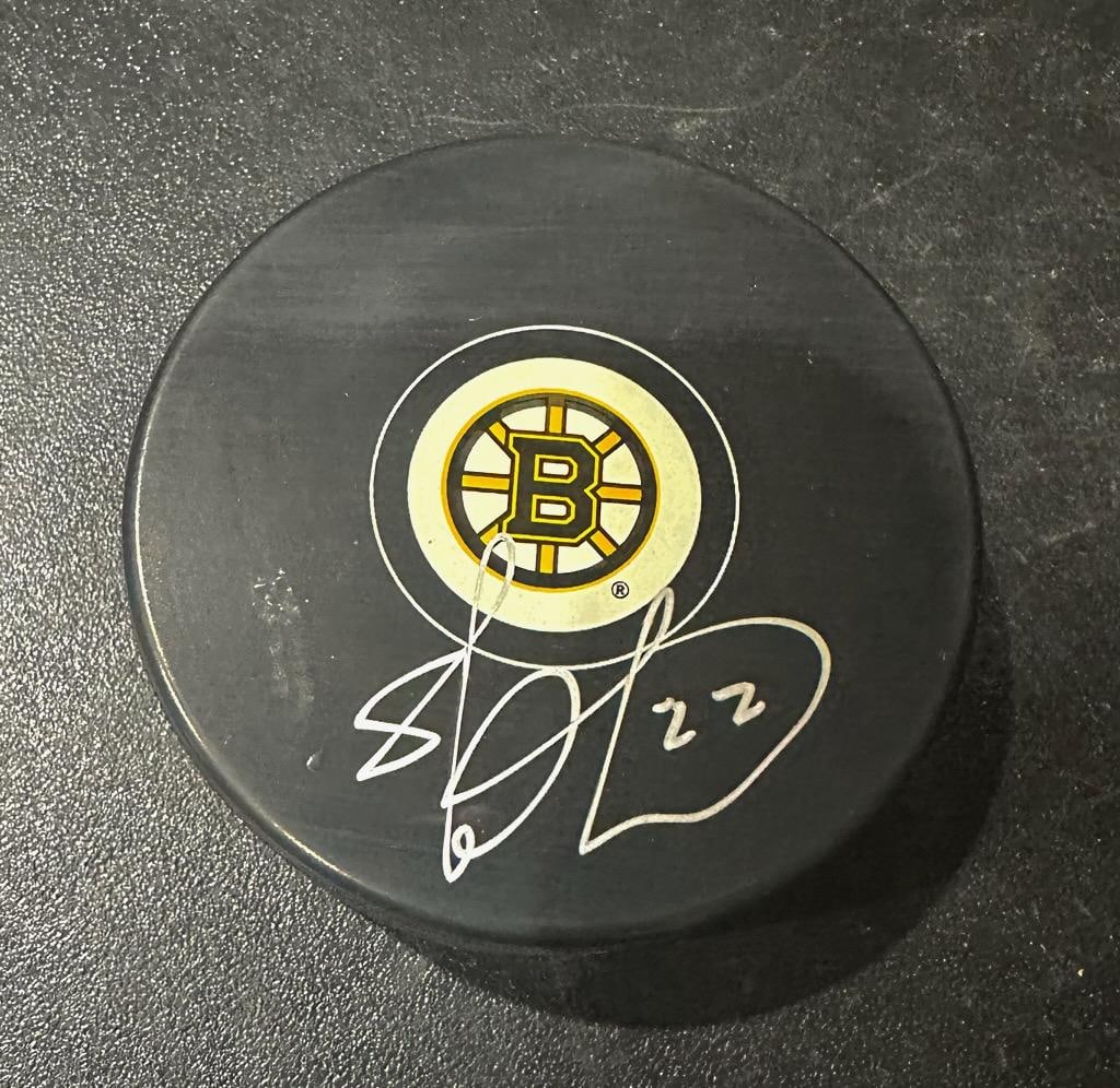Shawn Thornton Boston Bruins Autographed Hockey Puck coa: Shawn Thornton Boston Bruins Autographed Hockey Puck JSA W coa - Autograph Location & coa # may vary