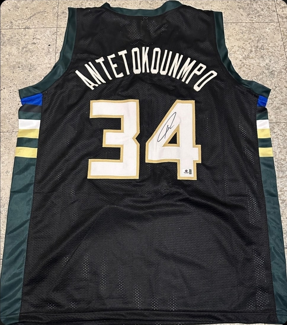 Giannis Antetokounmpo Milwaukee Bucks Autographed Custom Basketball Jersey coa (1 of 3)