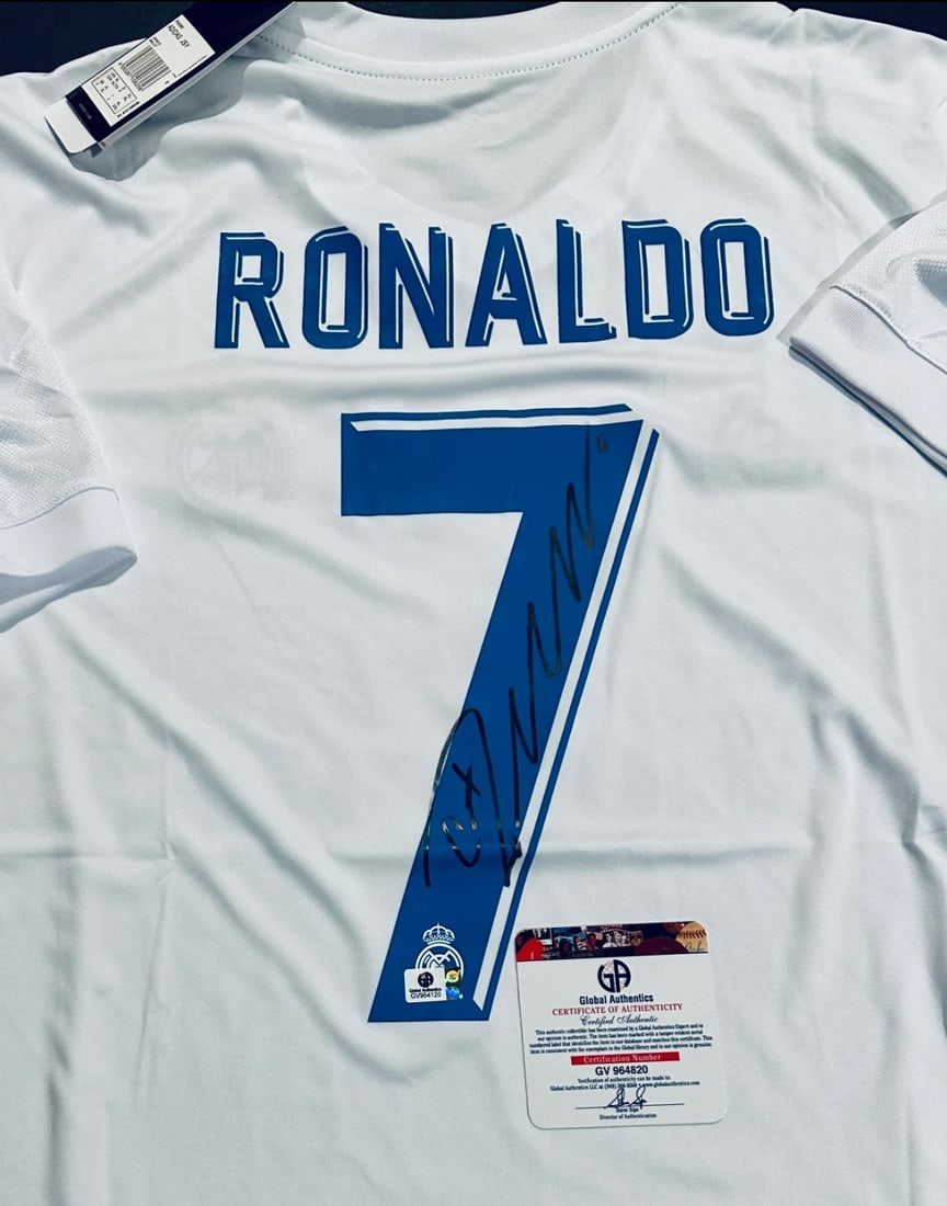 Cristiano Ronaldo Real Madrid Autographed 2014-15 Adidas Home Soccer Jersey coa - 2