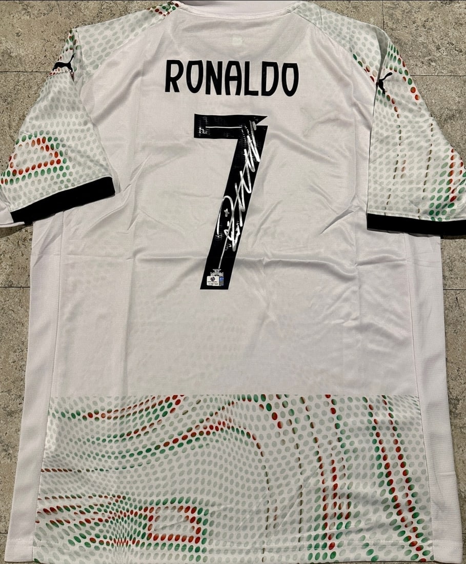 Cristiano Ronaldo Portugal Autographed 2025 Puma Away Soccer Jersey coa (1 of 3)