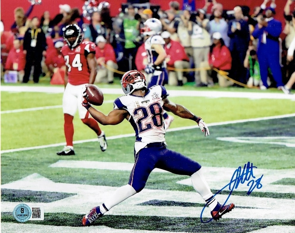 James White New England Patriots Autographed 8x10 Photo Beckett Hologram: James White New England Patriots Autographed 8x10 Super Bowl LI TD Photo Beckett Hologram 