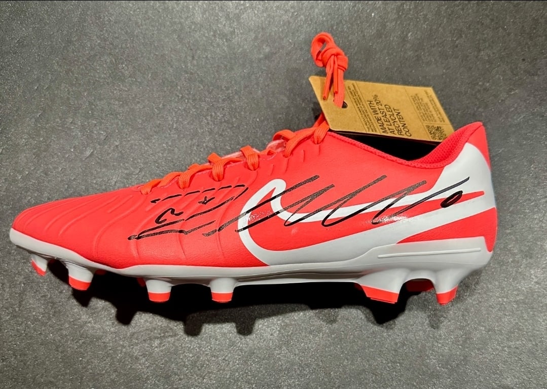 Cristiano Ronaldo Al-Nassr Autographed Nike Soccer Cleat coa: Cristiano Ronaldo Al-Nassr Autographed Nike Soccer Cleat GA coa Size 11 - Autograph Location & coa # may vary