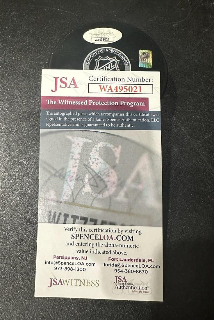 Shawn Thornton Boston Bruins Autographed Hockey Puck JSA coa - 2