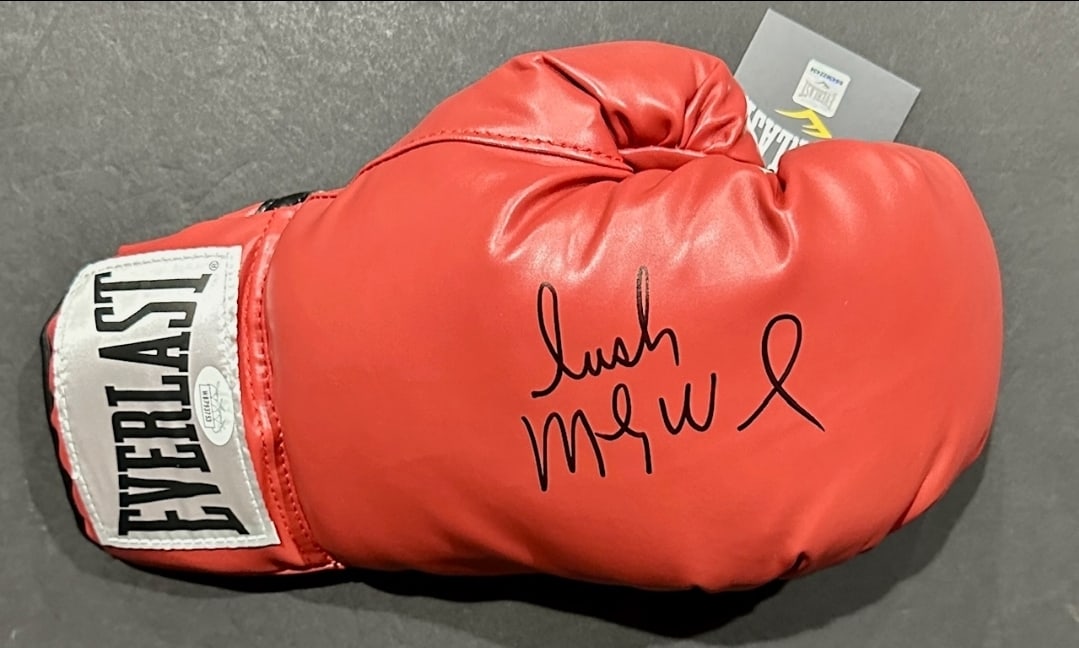 Micky Ward Autographed Everlast Boxing Glove coa: Irish Micky Ward Autographed Everlast Boxing Glove JSA Witnessed coa - Autograph Location & coa # may vary
