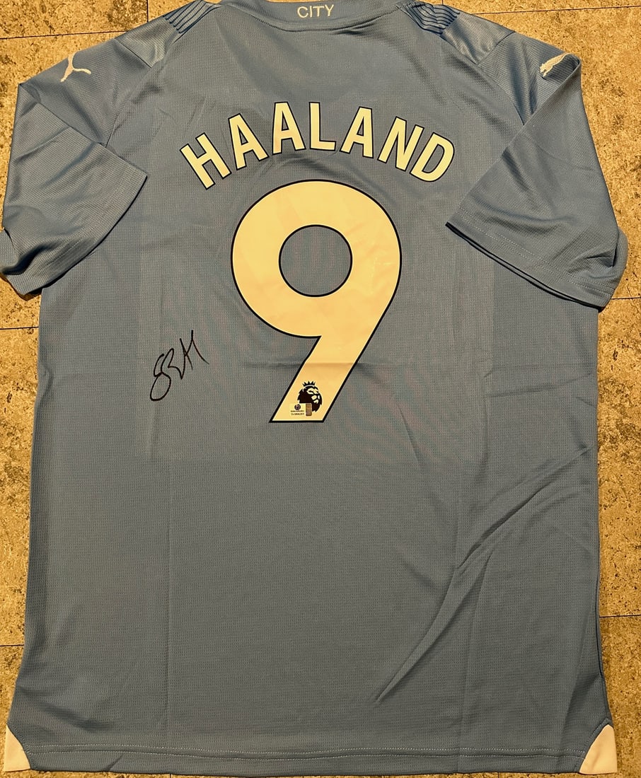 Erling Haaland Manchester City Autographed 2023-24 Puma Home Soccer Jersey coa: Erling Haaland Manchester City Autographed 2023-24 Puma Home Soccer Jersey GA coa - Autograph Location & coa # may vary JERSEY SIZE EXTRA LARGE