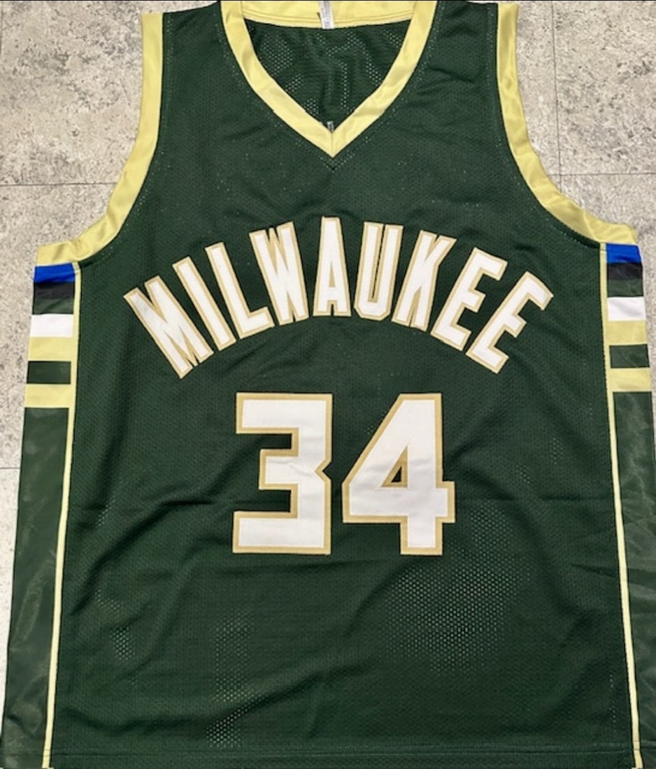 Giannis Antetokounmpo Milwaukee Bucks Autographed Custom Basketball Jersey coa - 3