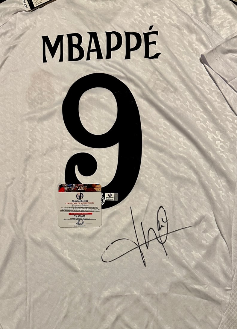 Kylian Mbappé Real Madrid Autographed Home 2024-25 Adidas Jersey coa - 2