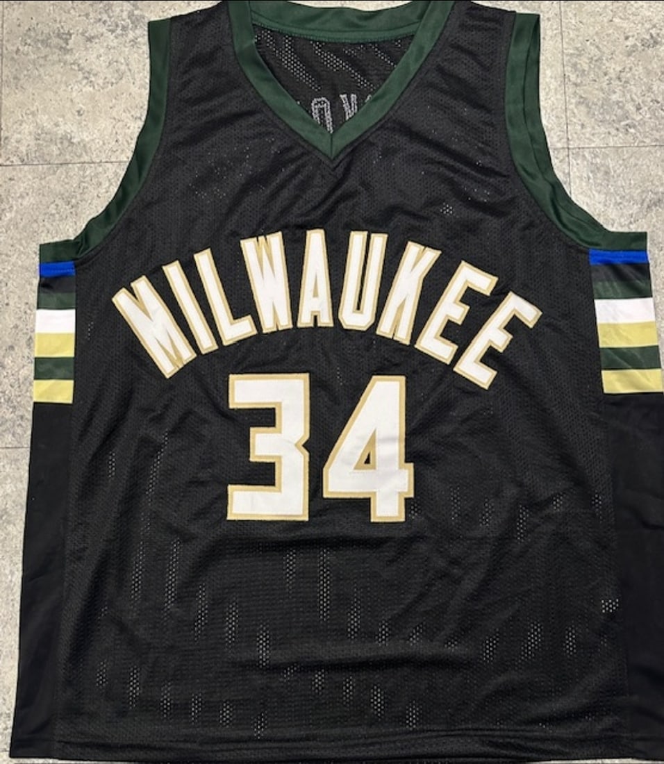 Autographed Giannis Antetokounmpo Milwaukee Bucks Custom Basketball Jersey COA - 3