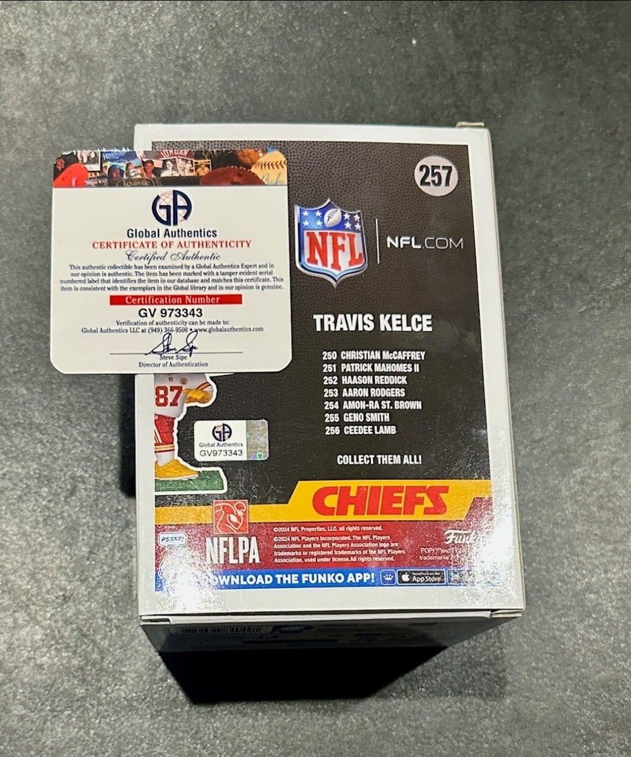 Autographed Travis Kelce Kansas City Chiefs Funko POP! #257 coa - 2