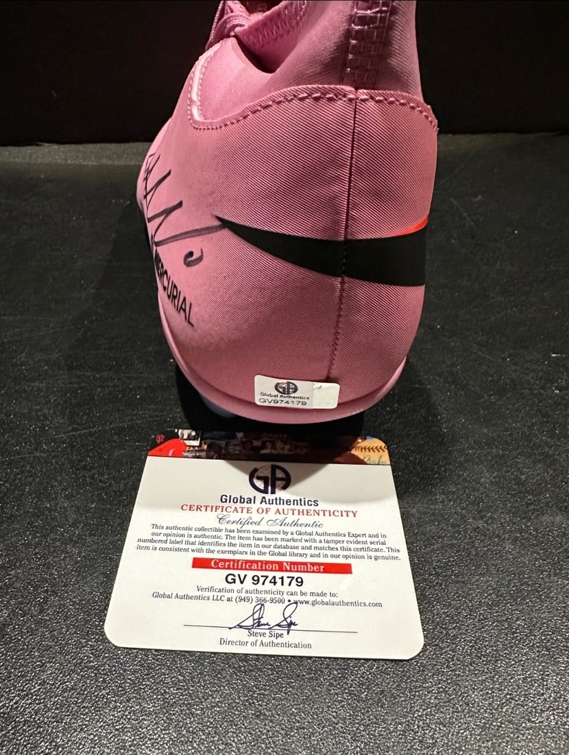 Cristiano Ronaldo Al-Nassr Autographed Nike Soccer Cleat coa - 2