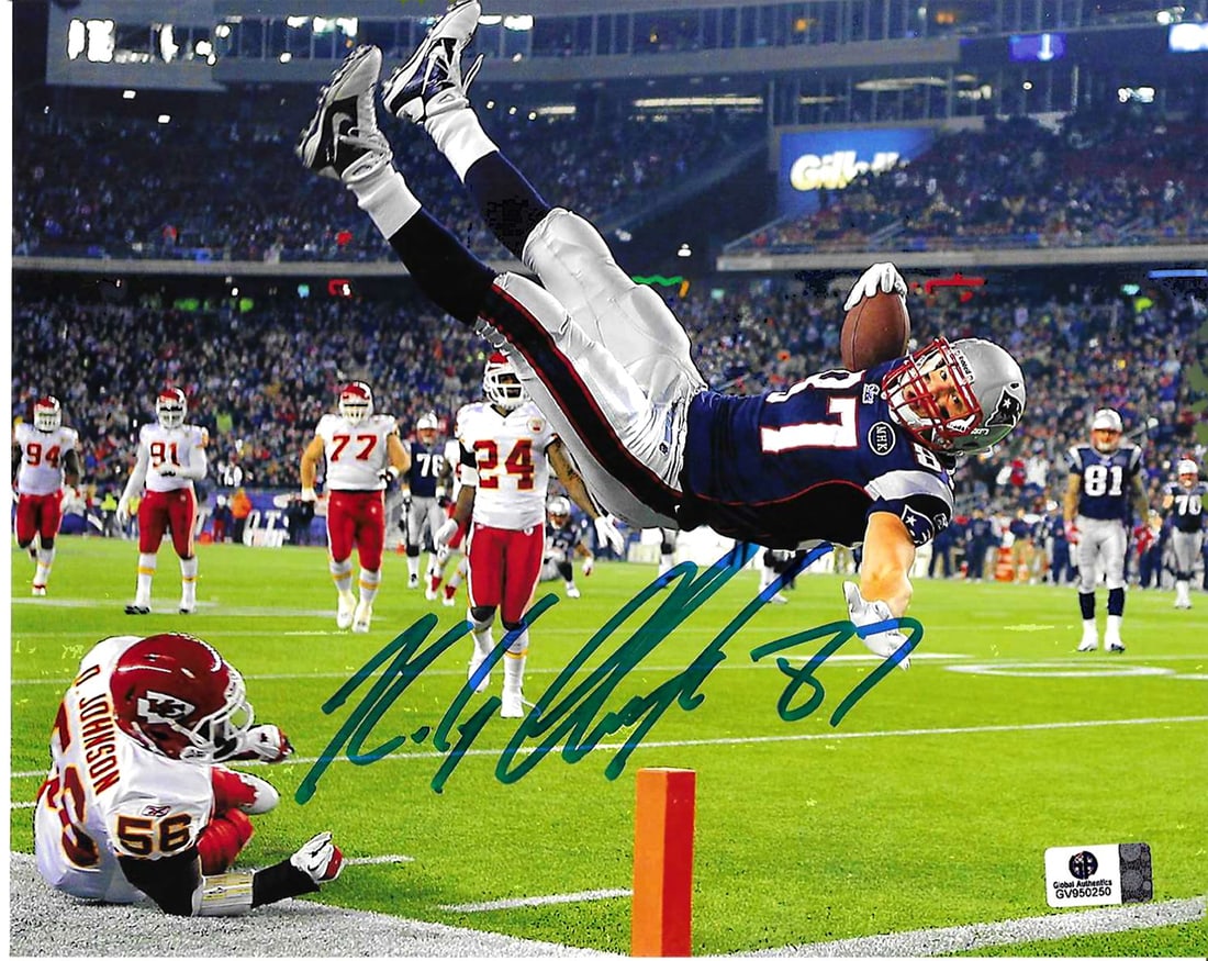 Rob Gronkowski New England Patriots Autographed 8x10 Photo coa (1 of 2)