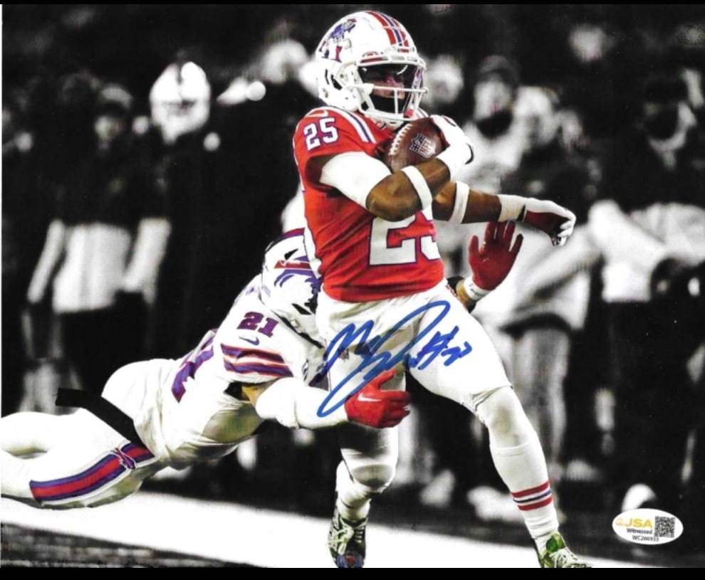 Marcus Jones New England Patriots Autographed 8x10 Photo JSA Hologram: Marcus Jones New England Patriots Autographed 8x10 Photo JSA WITNESSED QR HOLOGRAM (THERE IS NO COA CARDS WITH QR CODE HOLGRAMS - SCAN QR CODE WITH CAMERA TO VERIFY AUTHENTICITY) - Autograph Location