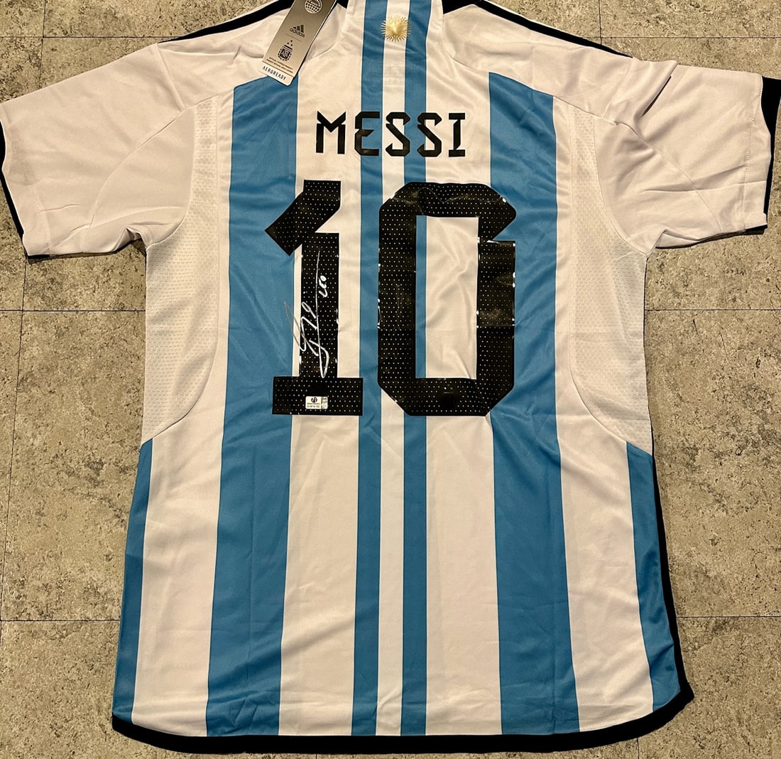 Lionel Messi Argentina Autographed 2022 Adidas FIFA World Cup Home Soccer Jersey LOA (1 of 4)