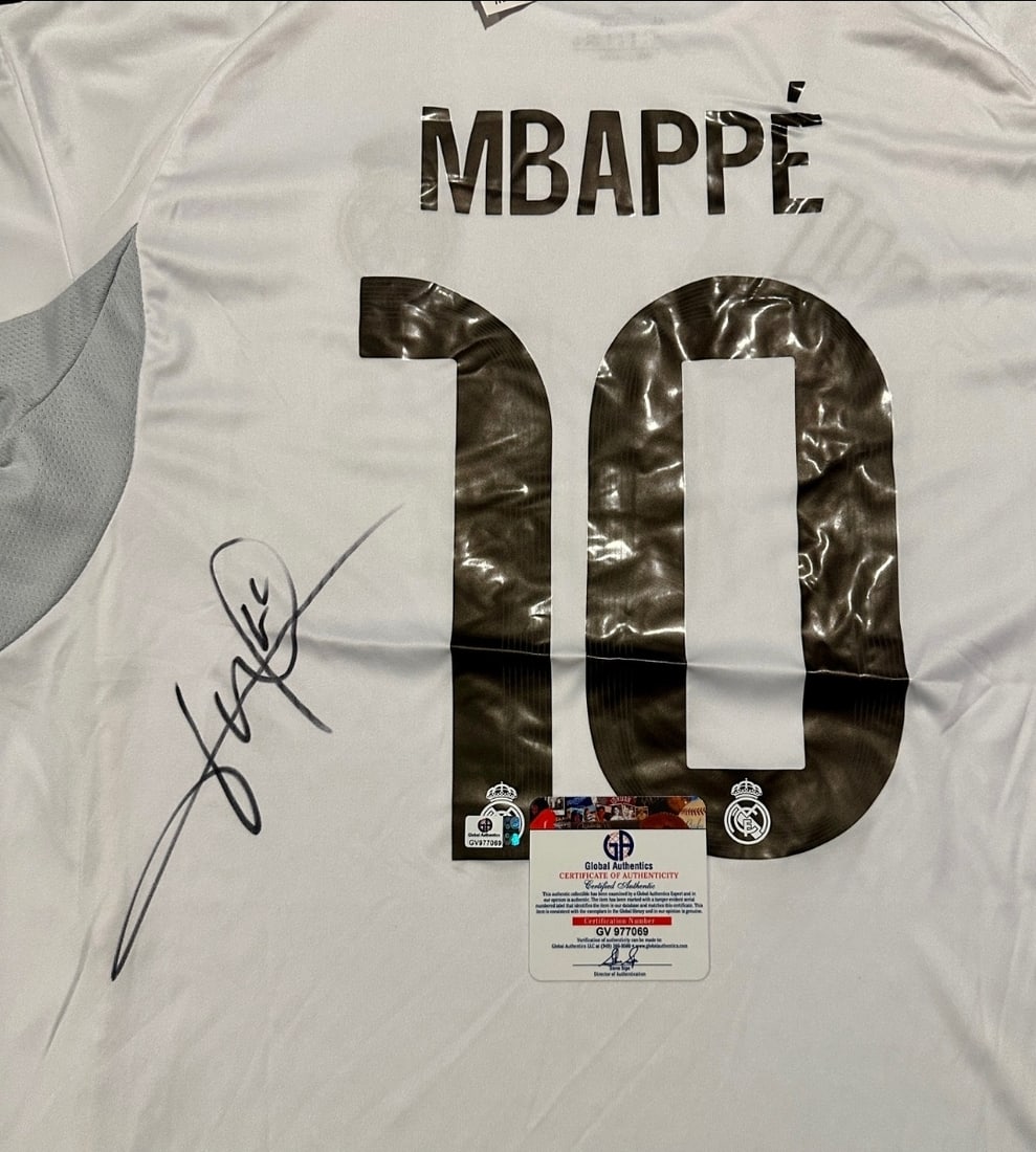 Kylian Mbappé Real Madrid Autographed 2025-26 Adidas Home Jersey coa - 2