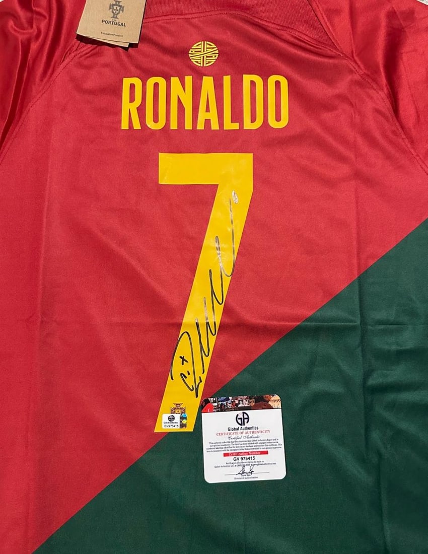 Cristiano Ronaldo Portugal Autographed 2022 Nike FIFA WORLD CUP Home Soccer Jersey coa - 2