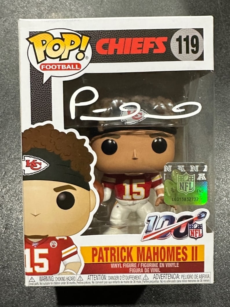 Patrick Mahomes Kansas City Chiefs Autographed Funko POP! coa (1 of 2)