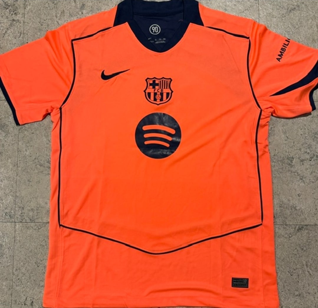 Robert Lewandowski FC Barcelona Autographed 2025-26 Nike Third Jersey coa - 3