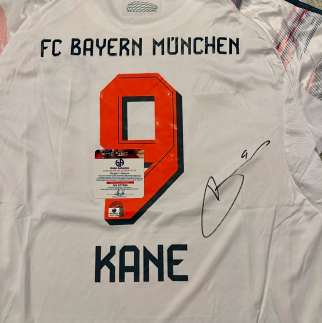 Harry Kane FC Bayern Munchen 2025-26 Adidas Away Soccer Jersey coa - 2
